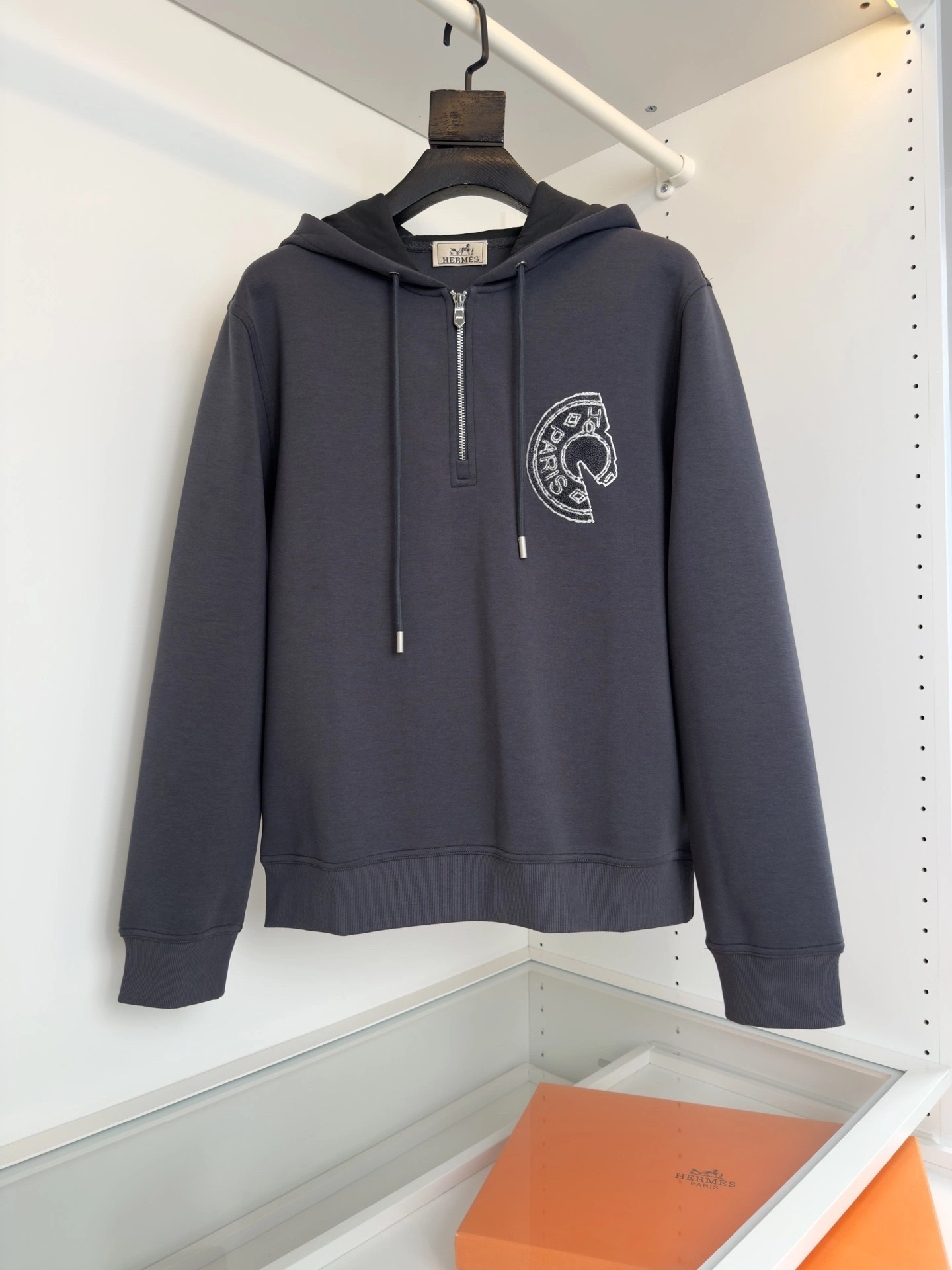 wg.luxury-- H5r75s embroidery 2colour item: E-F443J1804-2H